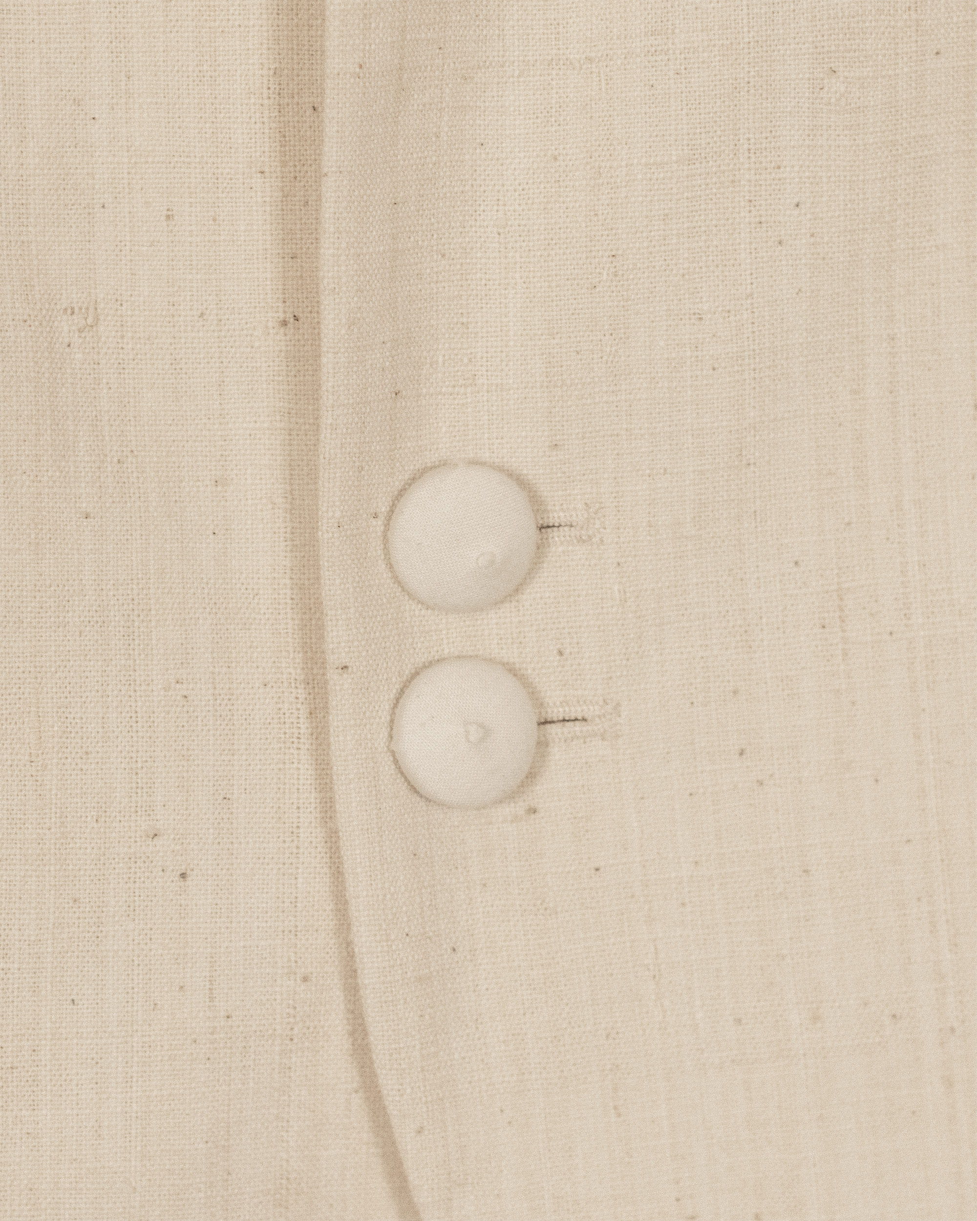 Chaqueta de traje con solapas equivocadas (2022)